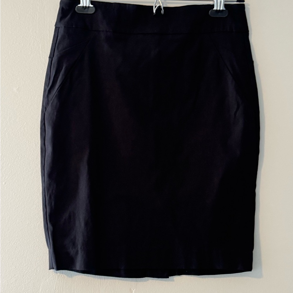 Elegant Black Pencil Skirt
